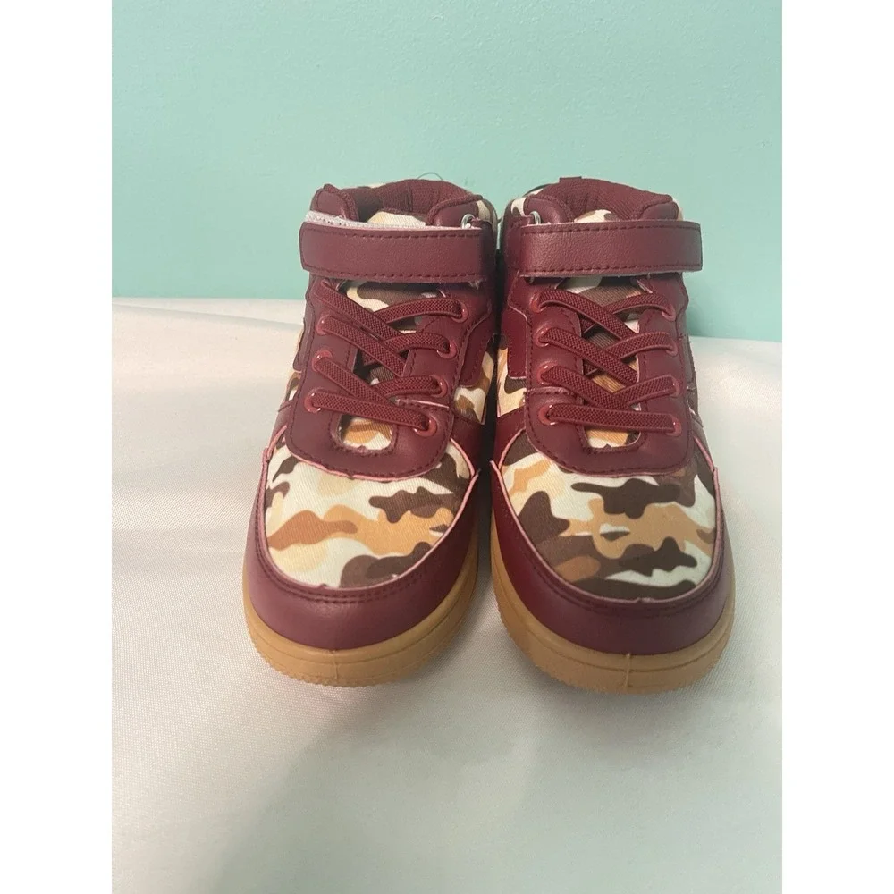 Burgandy Camo Print High Top Kids‎ Size 13